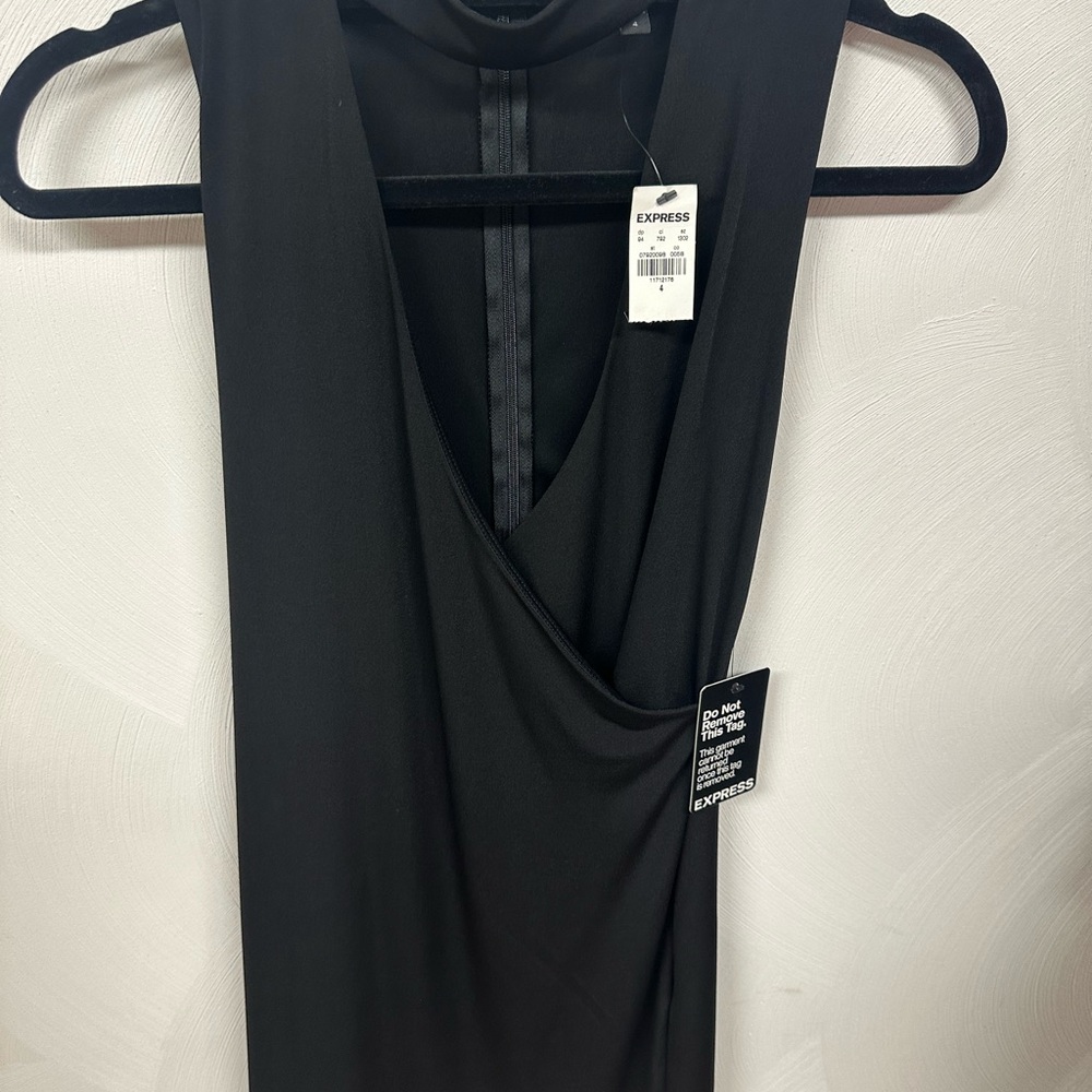 Express Elegant Black V-Neck Dress